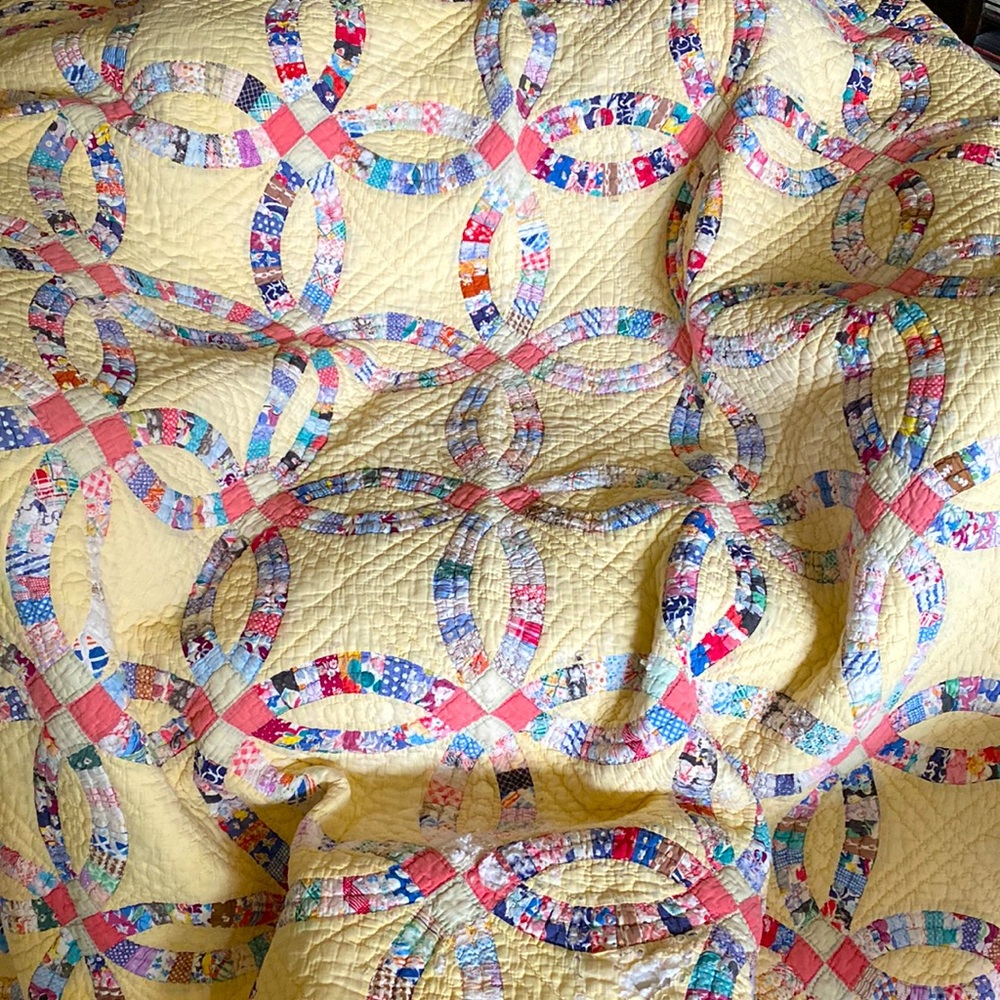 Antique Double  Wedding Ring Pattern Cotton Quilt 💍